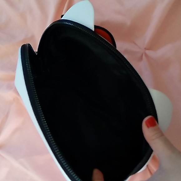 The Creme Shop hello kitty bag cosmetic! Viral tik tok - Picture 3 of 3